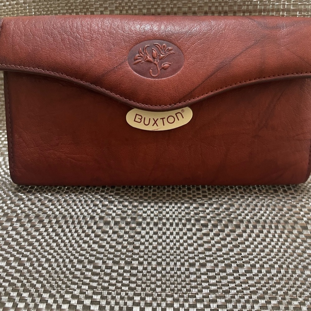 Buxton NWT All Purpose Leather Wallet